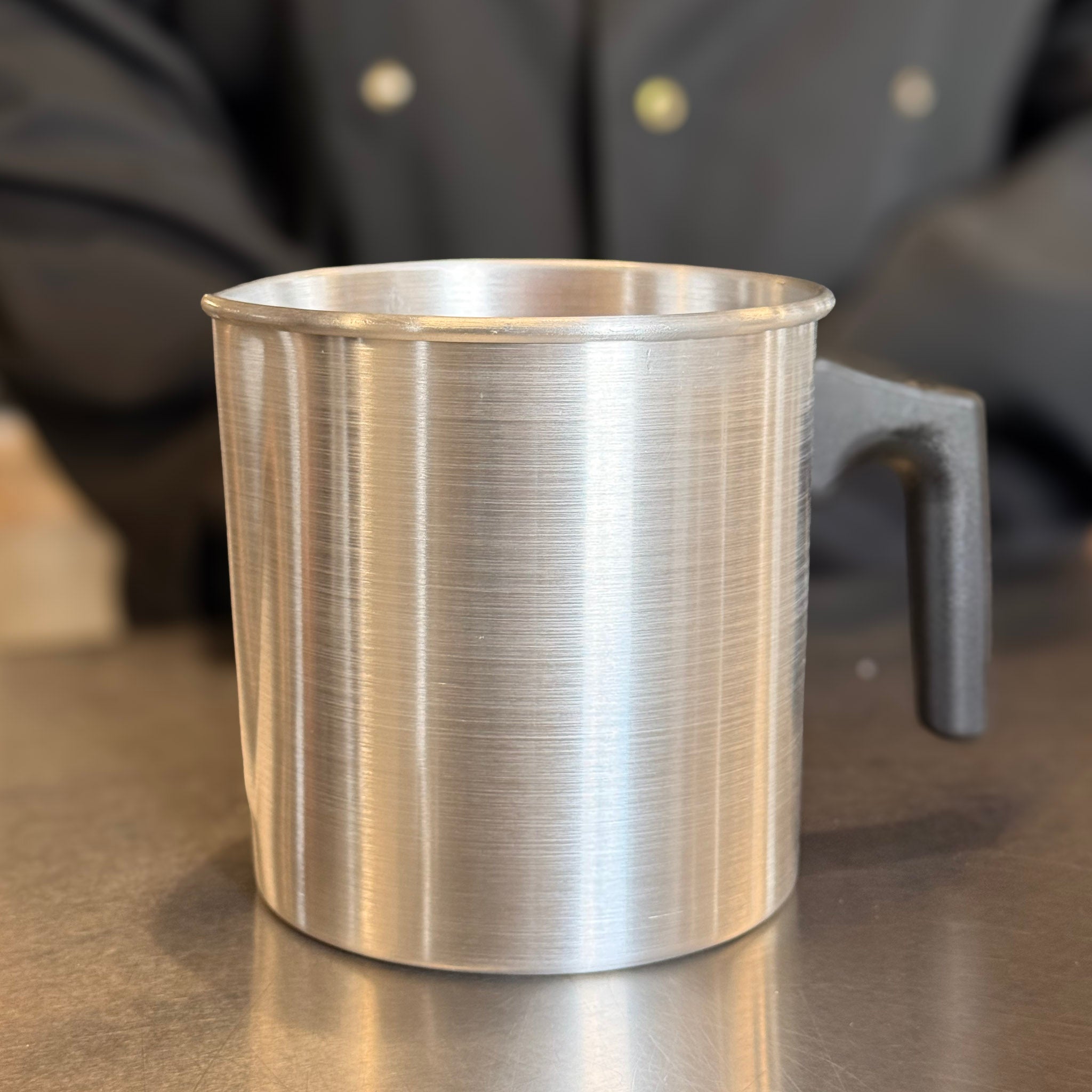 Pot de fusion 1.2L en acier inoxydable avec poignée - vue de côté